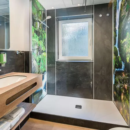 Western Schwarzwald Residenz 3* טריברג