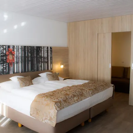 מלון Western Schwarzwald Residenz טריברג