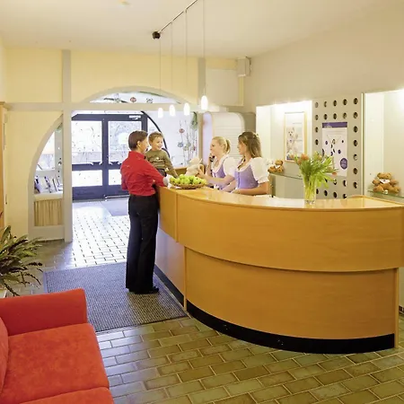 Western Schwarzwald Residenz טריברג